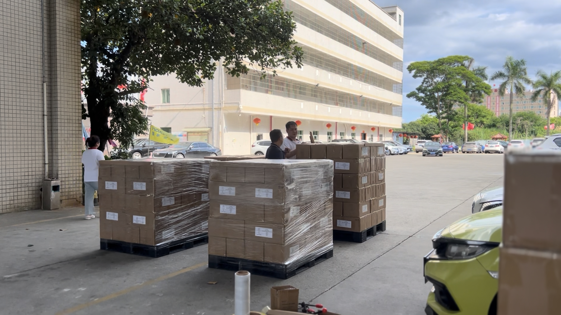 卡立方集團(tuán)深圳寧夏兩大生產(chǎn)基地七大工廠618贏來(lái)爆發(fā)式增長(zhǎng)