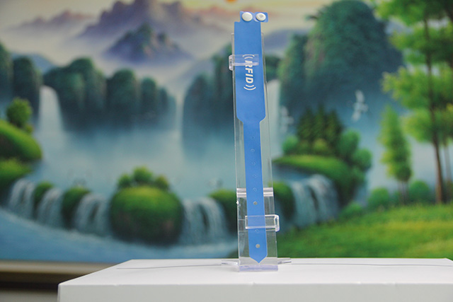 松緊腕帶坐墊，你有見過嗎