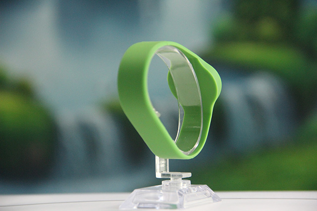 ic腕帶保鮮蓋安全環(huán)保，拒絕浪費(fèi)使用