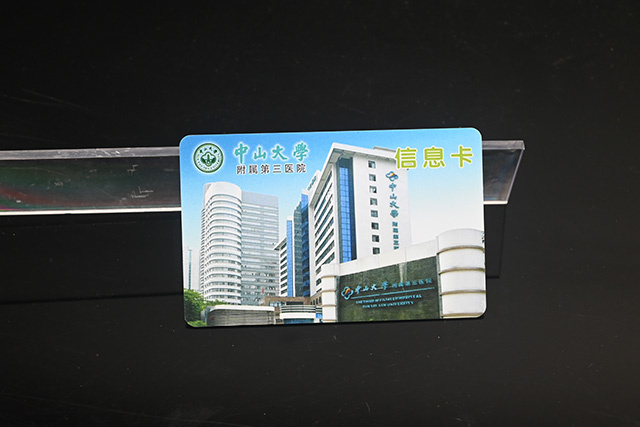 滴膠卡是怎么生產(chǎn)出來的？