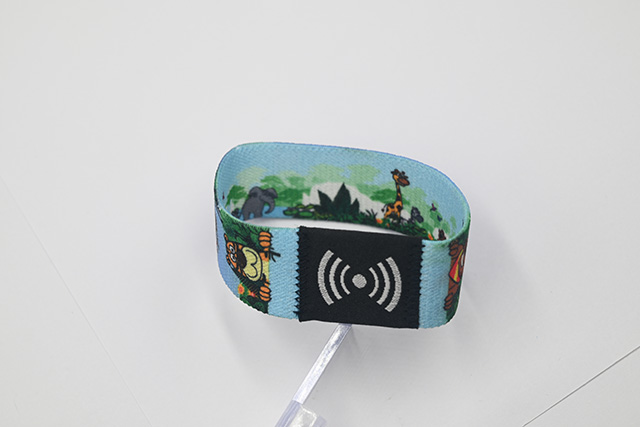 會員卡的印刷主要分為膠印和絲印，每種印刷方式不同