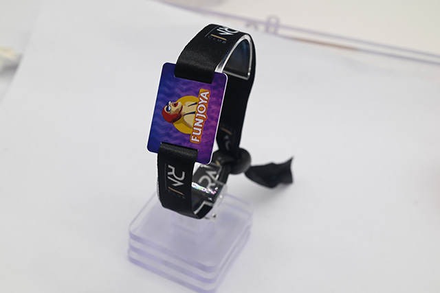 大多數(shù)酒店使用不同功能的智能卡來(lái)連接酒店系統(tǒng) 大多數(shù)酒店使用不同功能的智能卡來(lái)連接酒店系統(tǒng)